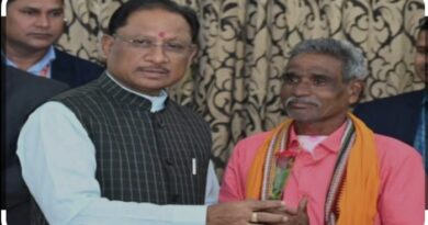 Jashpur News : मुख्यमंत्री साय के बचपन के दोस्त पद्मश्री जागेश्वर यादव बने यदुवंशी महासंघ के प्रदेश अध्यक्ष…CM और उनकी धर्मपत्नी ने दी बधाई और शुभकामनाएं…पढ़ें पूरी खबर